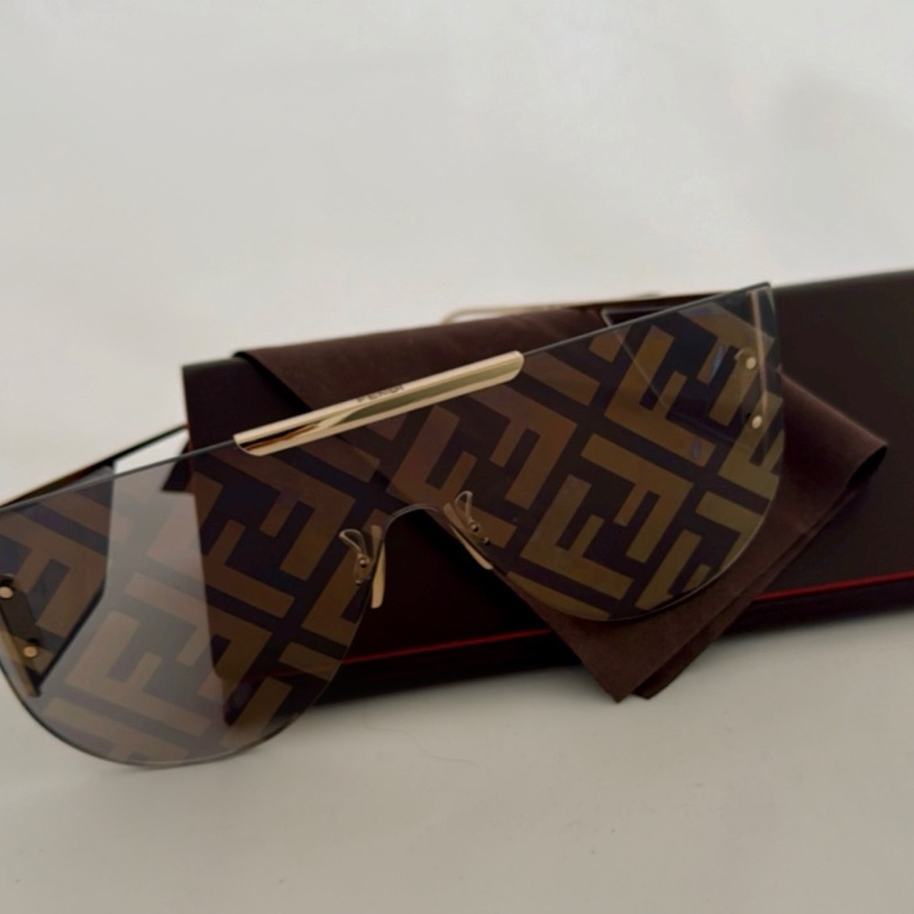 Fendi Shield Sunglasses in Brown with Gold Trim - Picture 3 of 6